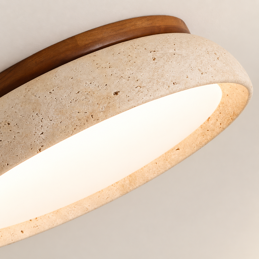 Solena — détail du travertin naturel et de la base en bois