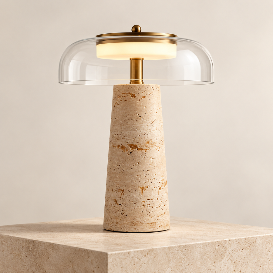 Lampe Oréa en travertin et laiton avec dôme en verre transparent — vue studio